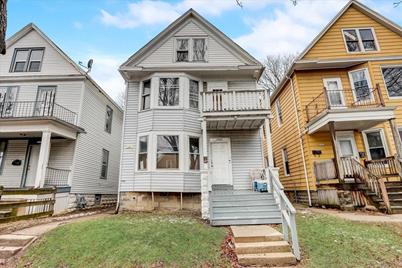 1949 S 19th St, Milwaukee, WI 53204 - Photo 1