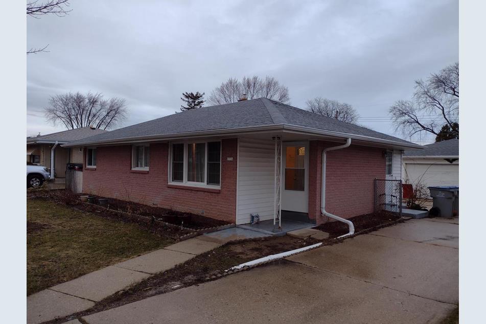 5734 S 39th St, Milwaukee, WI 53221 MLS 1830879 Coldwell Banker