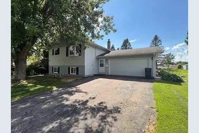 1604 S Apple Avenue, Marshfield, WI 54449 - Photo 1
