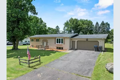 1700 N Palmetto Avenue, Marshfield, WI 54449 - Photo 1