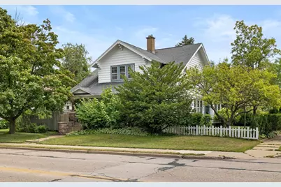 1513 Division Street, Stevens Point, WI 54481 - Photo 1