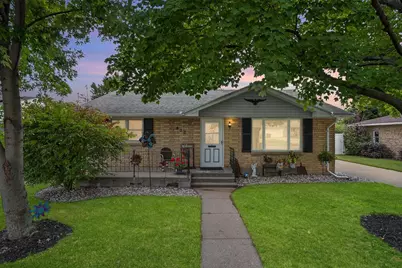 800 Indiana Avenue, Stevens Point, WI 54481 - Photo 1