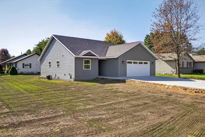 1530 Huntington Avenue, Wisconsin Rapids, WI 54494 - Photo 1