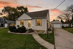 879 Marquette St, Menasha, WI 54952 - Photo 1