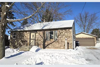 911 Pepper Avenue, Wisconsin Rapids, WI 54494 - Photo 1