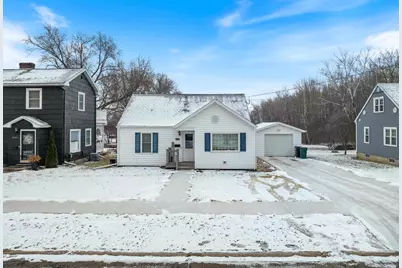 1110 W Arlington, Marshfield, WI 54449 - Photo 1