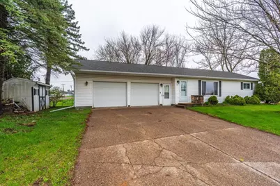 404 E Oak Street, Abbotsford, WI 54405 - Photo 1