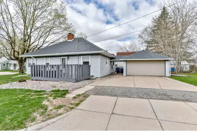 828 E Wausau Avenue, Wausau, WI 54403 - Photo 1