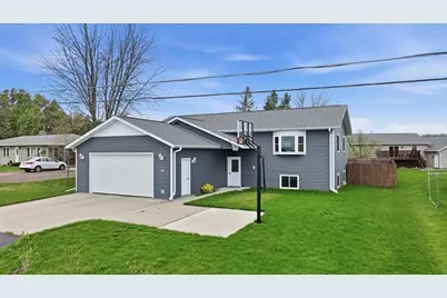 305 W 29th Street, Marshfield, WI 54449 - Photo 1