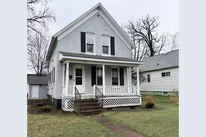 413 N Peach Avenue, Marshfield, WI 54449 - Photo 1