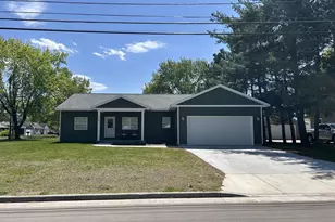 715 Washington St, Prescott, WI 54021 - Photo 1