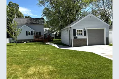 907 N 3rd Avenue, Wausau, WI 54401 - Photo 1