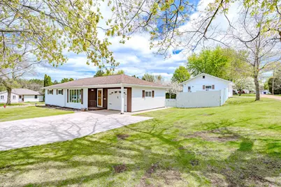 709 N Poplar Street, Merrill, WI 54452 - Photo 1