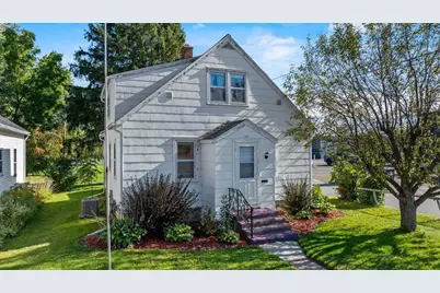 109 W Doege Street, Marshfield, WI 54449 - Photo 1