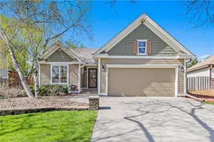 890 Winterberry Ct, Woodbury, MN 55125 - Photo 1
