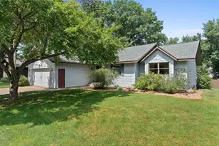 908 Bluebird Ct, North Hudson, WI 54016 - Photo 1