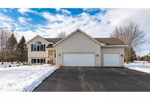 602 Summerfield Cir, Hudson Township, WI 54016 - Photo 1