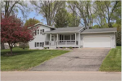 380 Flora Street, Prescott, WI 54021 - Photo 1