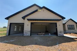 727 Mojo Trl, Hudson Township, WI 54016 - Photo 1