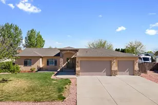 434 W Fairway Dr, Pueblo West, CO 81007 - Photo 1