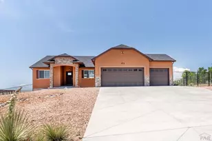 371 N Desert Cove Dr, Pueblo West, CO 81007 - Photo 1