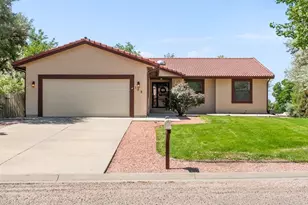152 W Glenrose Dr, Pueblo West, CO 81007 - Photo 1