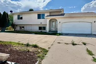 649 S Bond Dr E, Pueblo West, CO 81007 - Photo 1