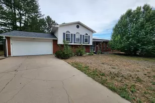 2 Hilton Ln, Pueblo, CO 81001 - Photo 1