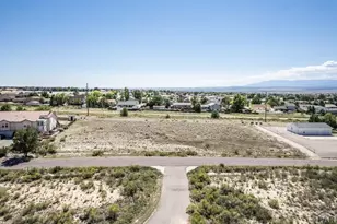 326 W Palmer Lake Dr, Pueblo West, CO 81007 - Photo 1