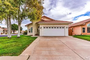 922 Pinecrest Dr, Pueblo, CO 81005 - Photo 1