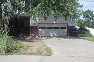 9 Briargate Pl, Pueblo, CO 81001 - Photo 1