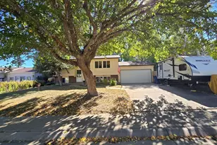 4 Grissom Pl, Pueblo, CO 81001 - Photo 1