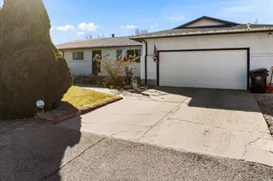 1491 Dana Ln, Pueblo, CO 81006 - Photo 1