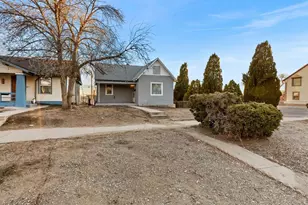 824 W 11th St, Pueblo, CO 81003 - Photo 1