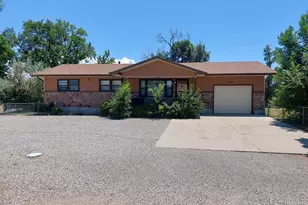 2042 S Riverview Dr, Pueblo, CO 81006 - Photo 1