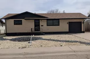 2128 Oakwood, Pueblo, CO 81005 - Photo 1