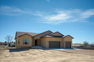 986 S Kenosha Ln, Pueblo West, CO 81007 - Photo 1