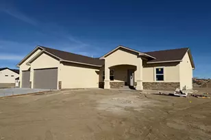 1176 Knotty Pine Ln, Pueblo West, CO 81007 - Photo 1