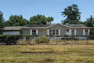 822 S Tolstoi Dr, Pueblo West, CO 81007 - Photo 1