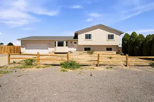 211 E Abarr Dr, Pueblo, CO 81007 - Photo 1