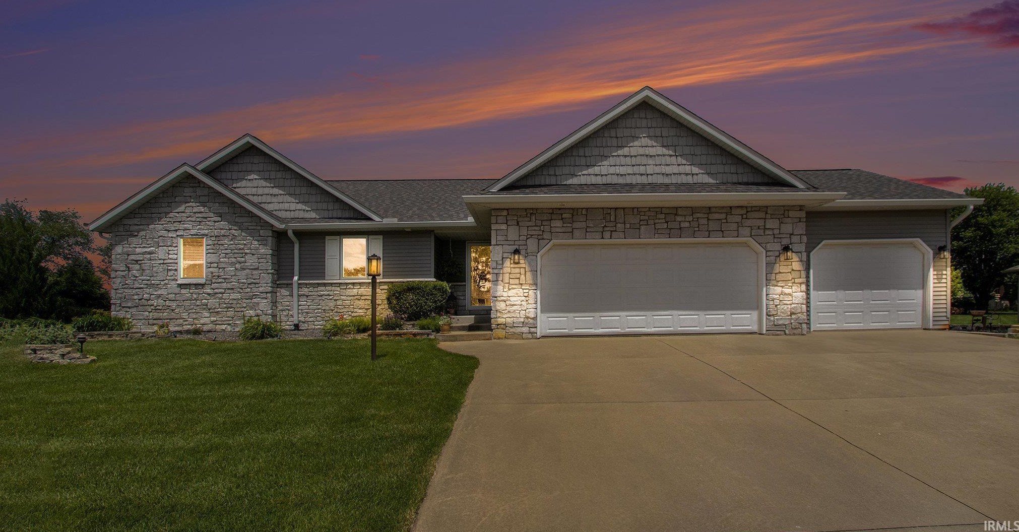 19373 Country Creek Ct, Goshen, IN 46528