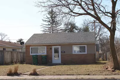 905 W Donaldson Avenue, Mishawaka, IN 46545 - Photo 1