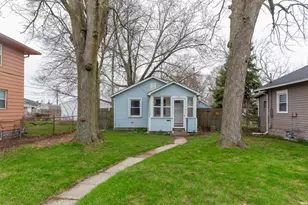 121 Monmoor Ave, Mishawaka, IN 46544 - Photo 1