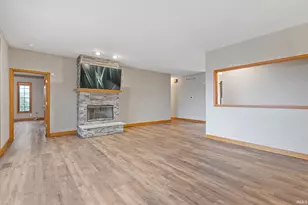 2776 W Hogan Ave, La Porte, IN 46350 - Photo 6