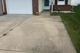 1409 Berkley Cir, Mishawaka, IN 46544 - Photo 1