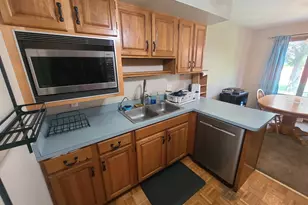 2107 Cambridge Dr, Goshen, IN 46528 - Photo 8
