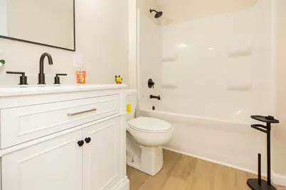 421 N Grandview Avenue, South Bend, IN 46619 - Photo 14