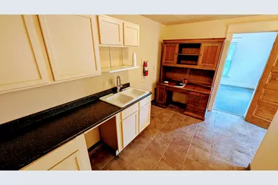 607 W Lincolnway Highway, Mishawaka, IN 46544 - Photo 4