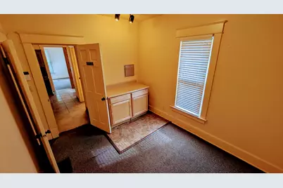 607 W Lincolnway Highway, Mishawaka, IN 46544 - Photo 6