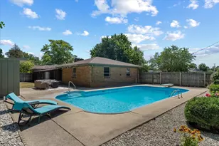 2121 E Madison St, South Bend, IN 46617 - Photo 10